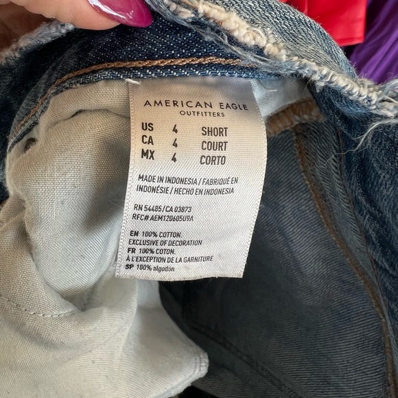 AE Distressed Jeans - Picture 7 of 7